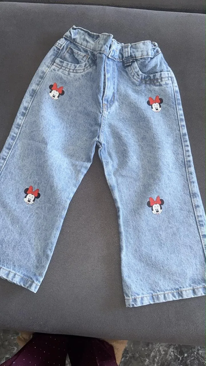 Jeans de bebé con diseño de minnie